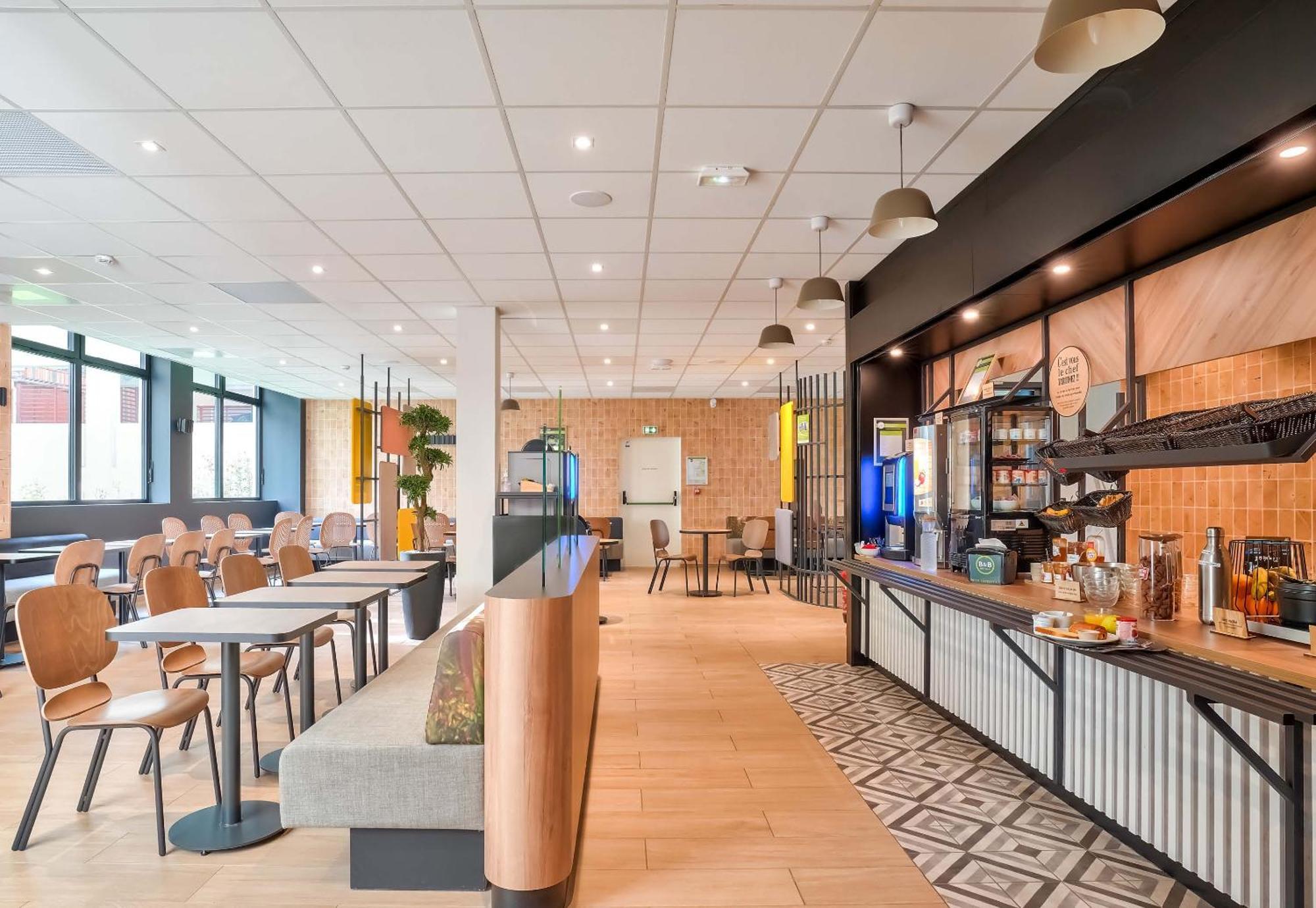 B&B Hotel Paris Porte D'Orleans モンルージュ エクステリア 写真