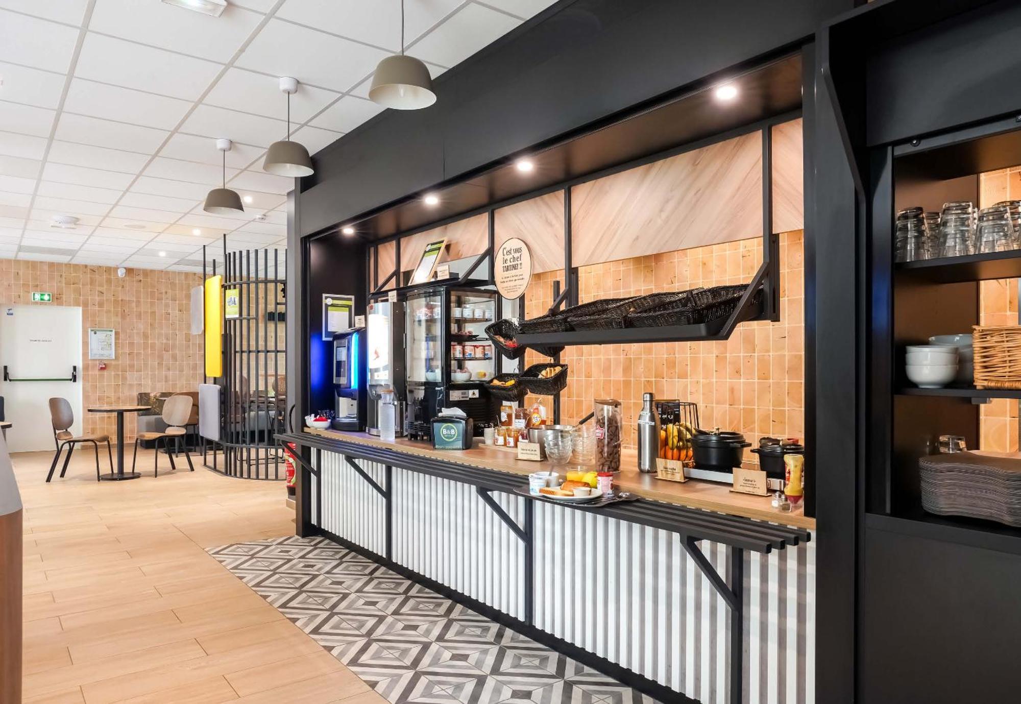 B&B Hotel Paris Porte D'Orleans モンルージュ エクステリア 写真